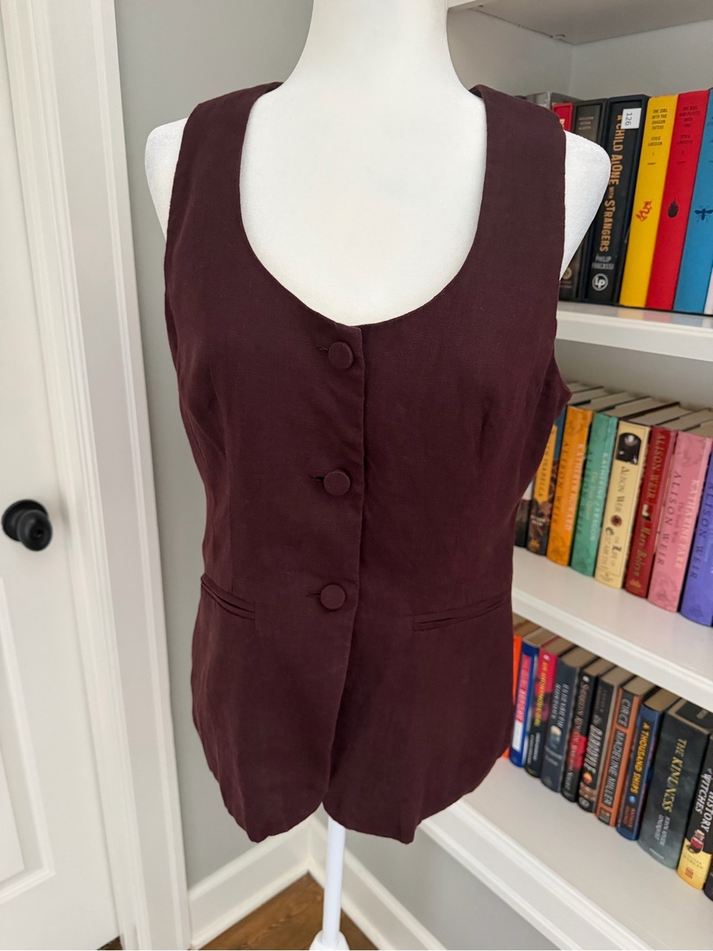 Sleeveless Button-Front Linen Chocolate Raisin Vest